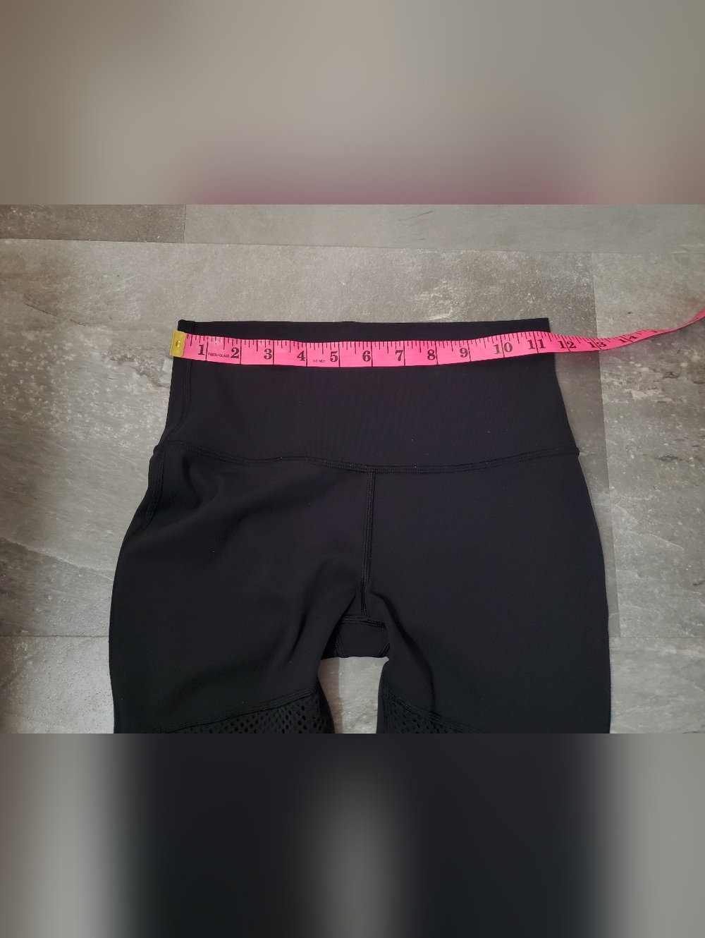 Lululemon Wunder Under High-Rise Tight *Mix & Mesh. 28" Inseam. Black. Size 4. - Picture 8 of 10